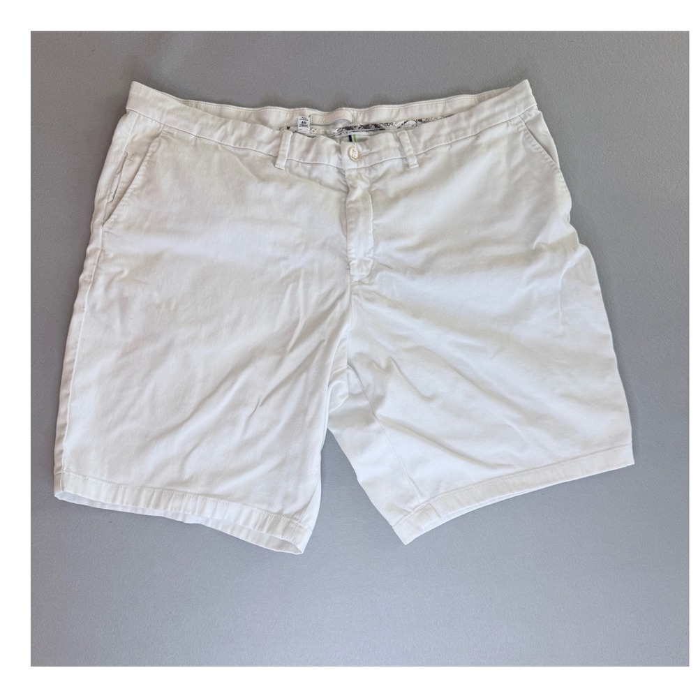 Robert Graham Coupe Classique Mens White Chino Shorts Size 40 Solid Cotton Blend